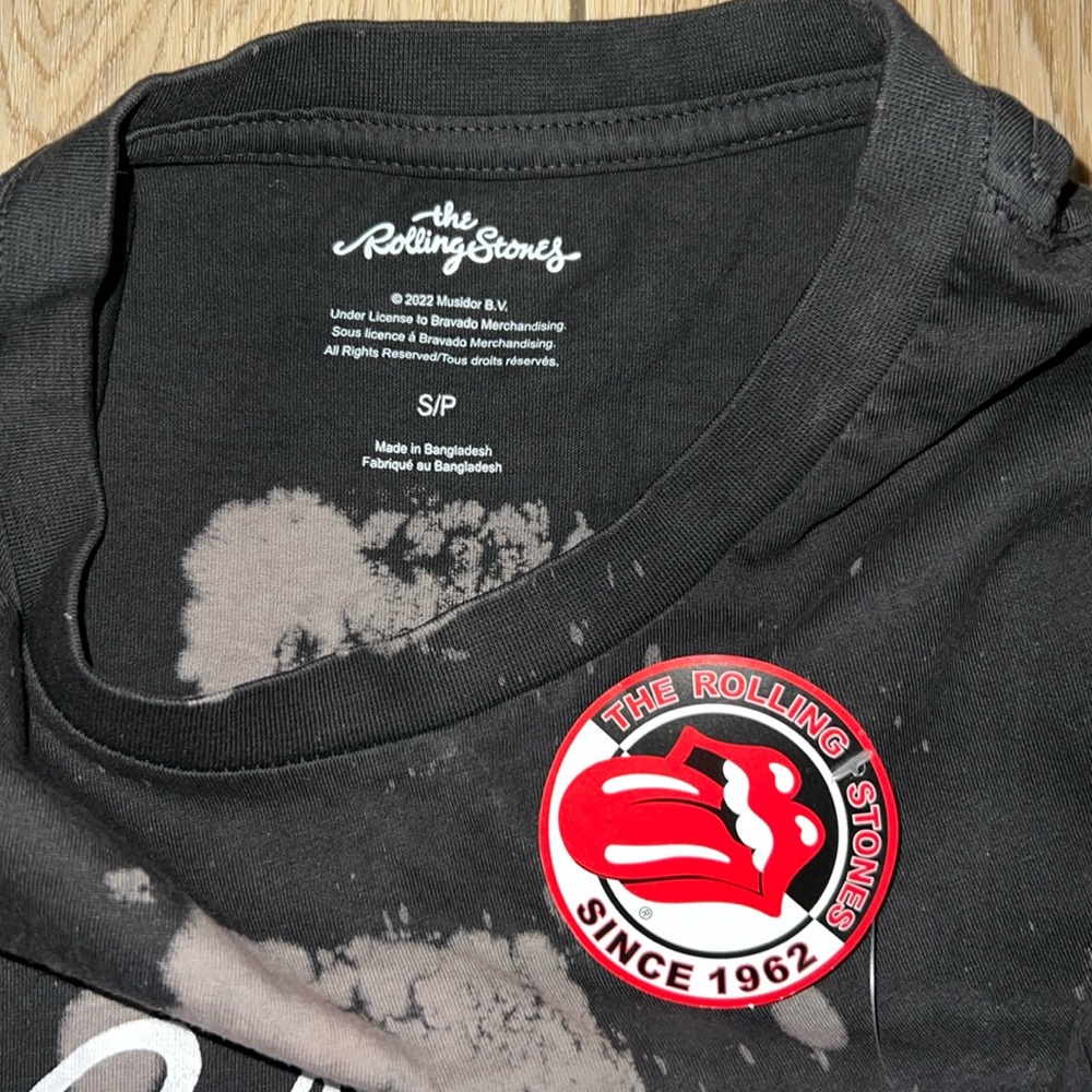 Rolling Stones Black and Red Short Sleeve Tee - Picture 2 of 11